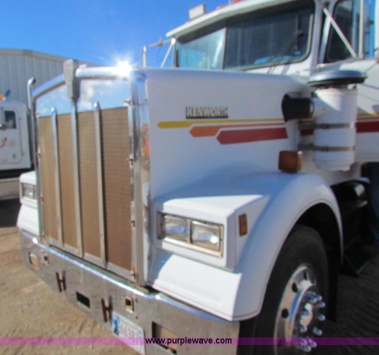 image for item AE9038 1983 Kenworth W900 semi truck