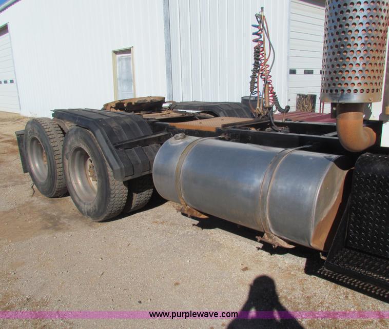 image for item AE9038 1983 Kenworth W900 semi truck