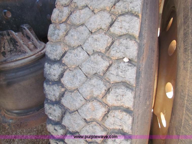 image for item AE9038 1983 Kenworth W900 semi truck