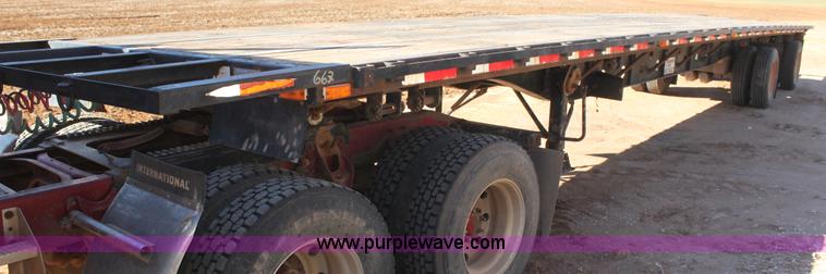 image for item AJ9495 1995 Transcraft TL-2000 48' flatbed trailer