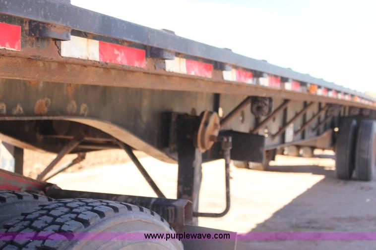 image for item AJ9495 1995 Transcraft TL-2000 48' flatbed trailer