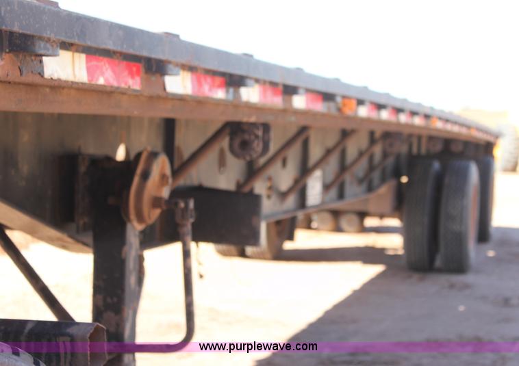 image for item AJ9495 1995 Transcraft TL-2000 48' flatbed trailer