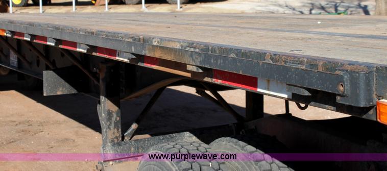 image for item AJ9495 1995 Transcraft TL-2000 48' flatbed trailer