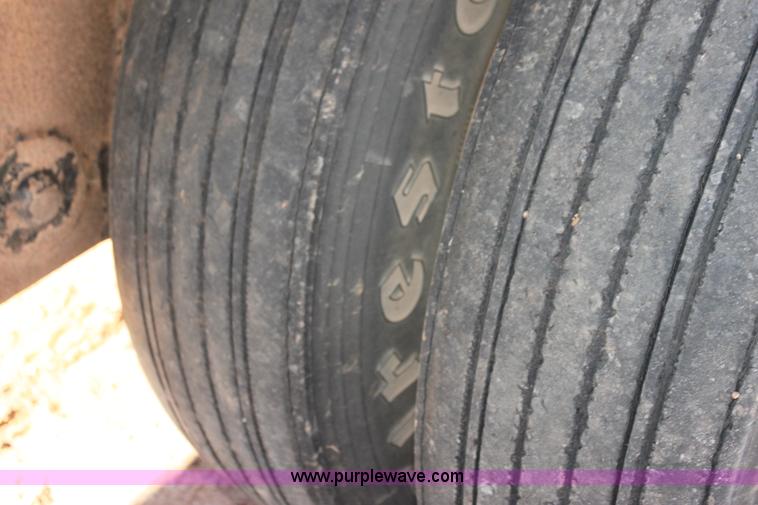 image for item AJ9495 1995 Transcraft TL-2000 48' flatbed trailer