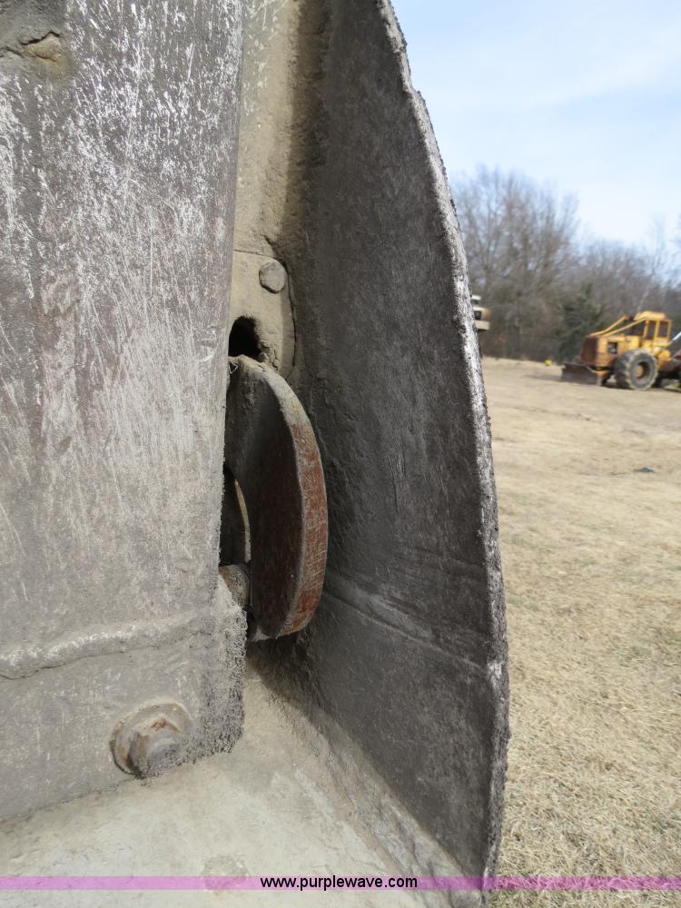 image for item B4865 1988 Ravens aluminum end dump bed