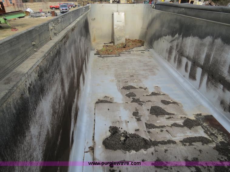 image for item B4865 1988 Ravens aluminum end dump bed