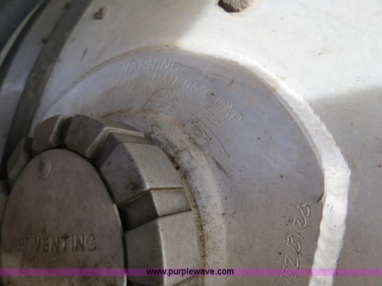 image for item B4866 1992 Kenworth T600 semi truck