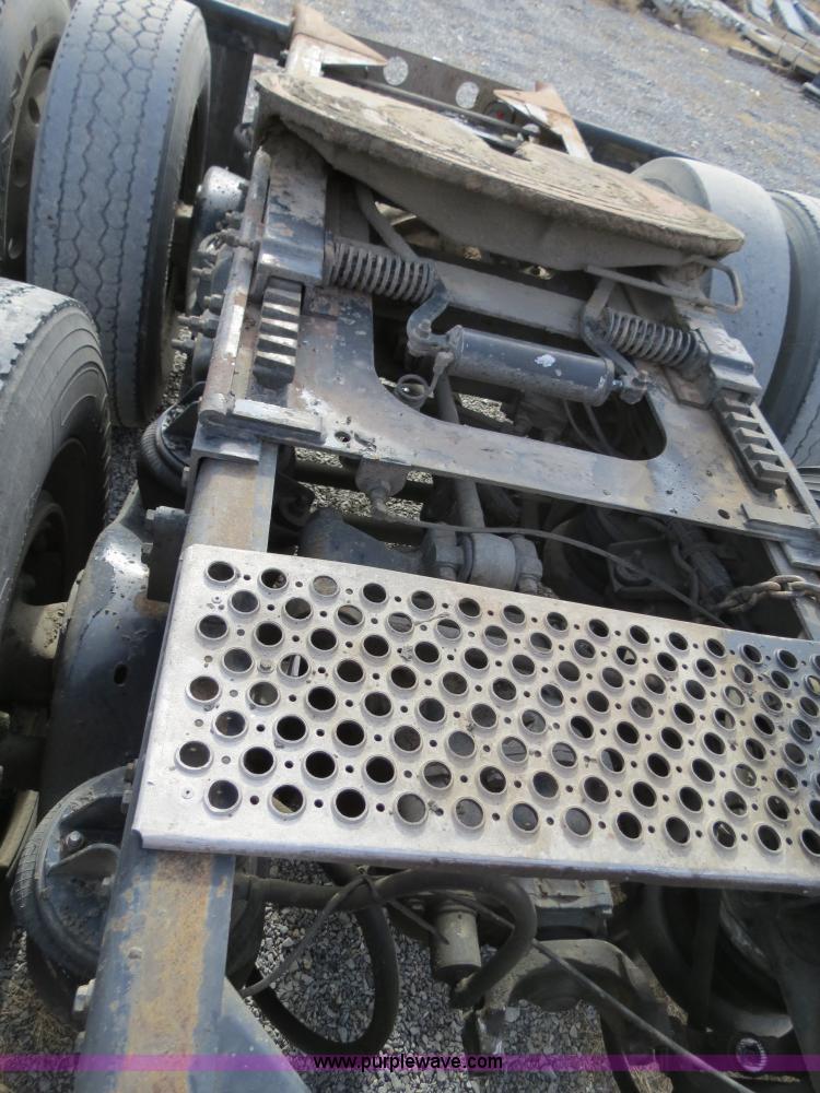 image for item B4866 1992 Kenworth T600 semi truck