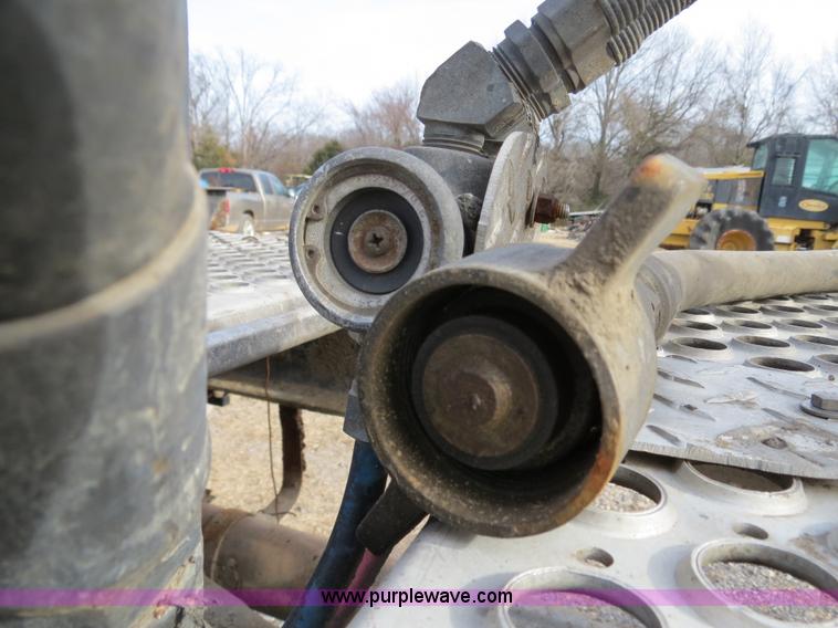 image for item B4866 1992 Kenworth T600 semi truck