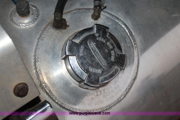 image for item C3760 1998 Freightliner FLD semi truck