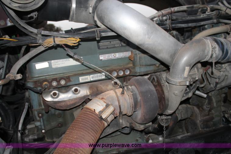 image for item C3760 1998 Freightliner FLD semi truck