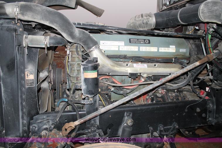 image for item C3760 1998 Freightliner FLD semi truck