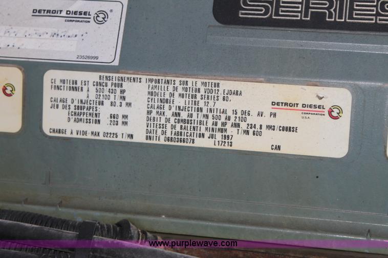 image for item C3760 1998 Freightliner FLD semi truck