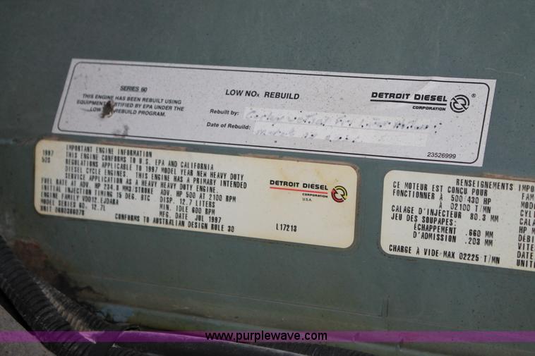 image for item C3760 1998 Freightliner FLD semi truck