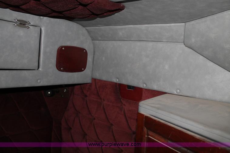 image for item C3760 1998 Freightliner FLD semi truck