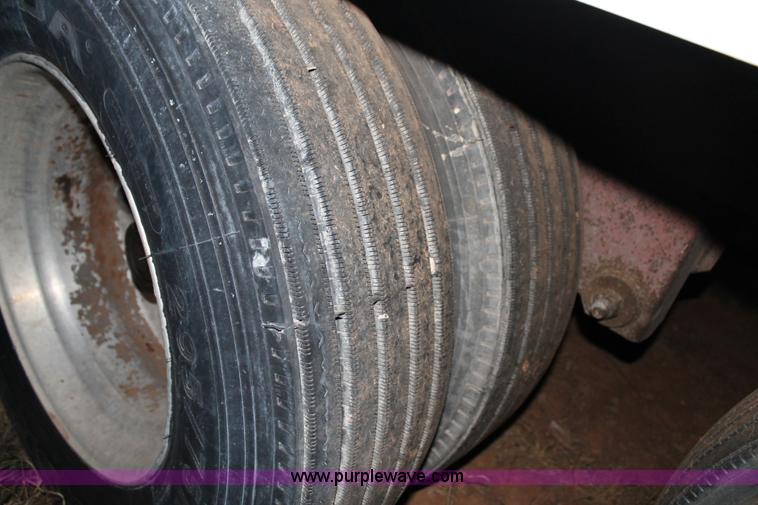 image for item C3761 1995 Wabash dry van trailer