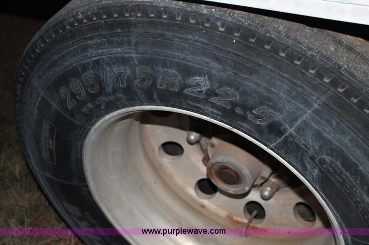 image for item C3761 1995 Wabash dry van trailer