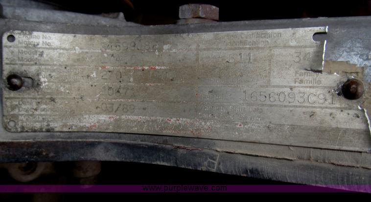 image for item F7241 1990 International 8100 semi truck