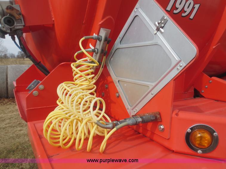 image for item F8179 2004 Heil 6000G water tanker trailer