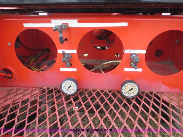 image for item F8179 2004 Heil 6000G water tanker trailer