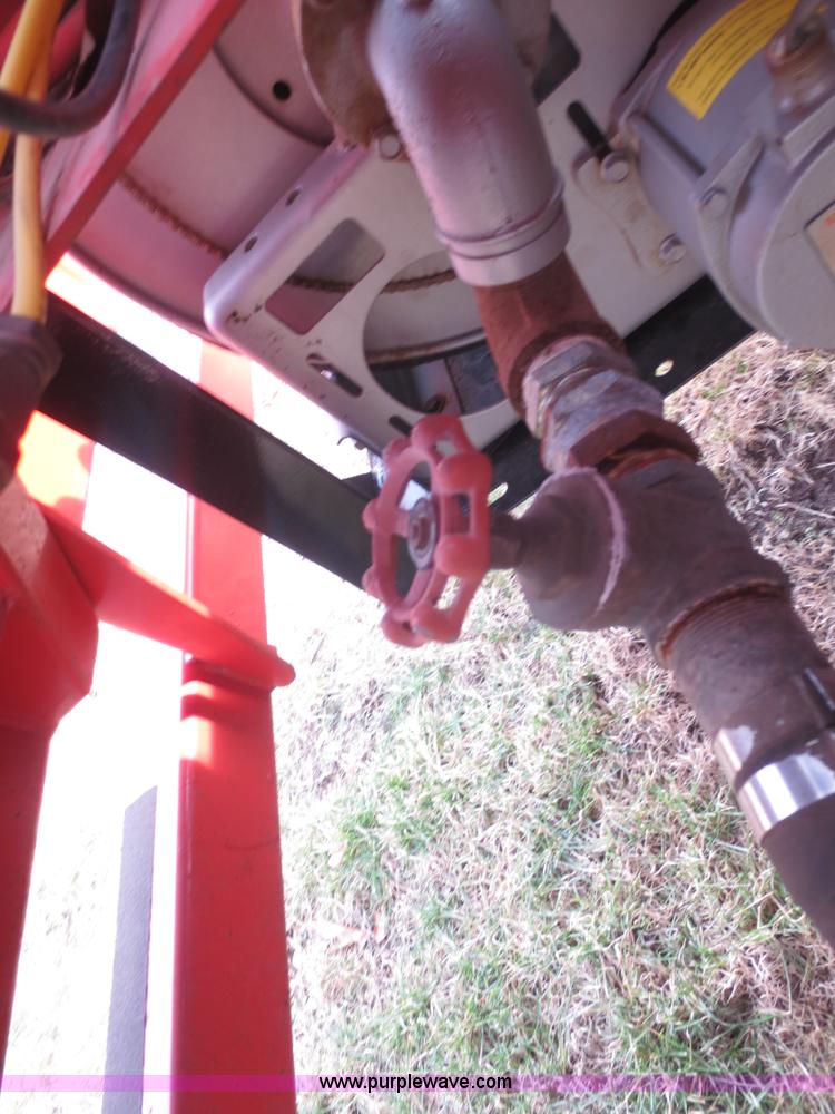 image for item F8179 2004 Heil 6000G water tanker trailer