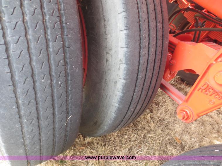 image for item F8179 2004 Heil 6000G water tanker trailer