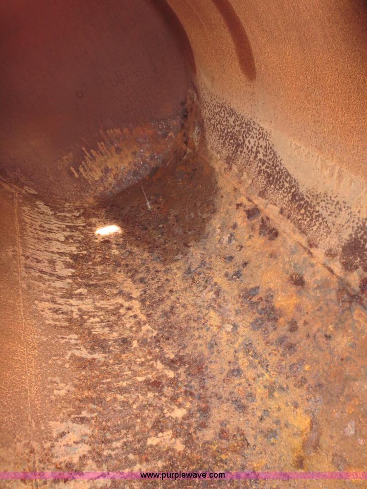 image for item F8179 2004 Heil 6000G water tanker trailer