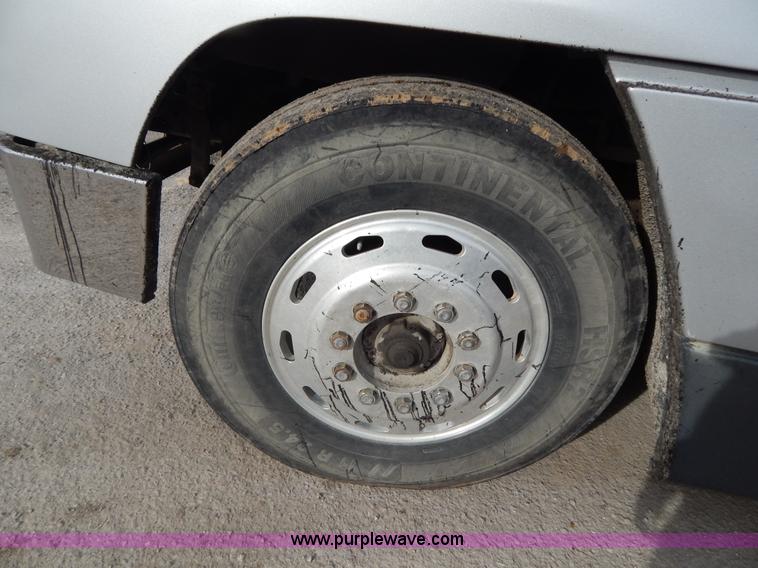 image for item G9355 1991 Freightliner FC70 Cargo semi truck