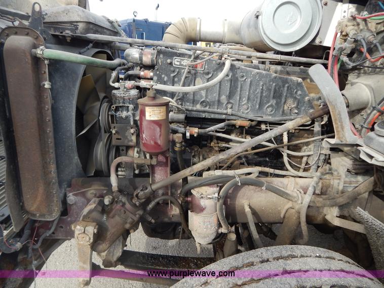 image for item G9355 1991 Freightliner FC70 Cargo semi truck