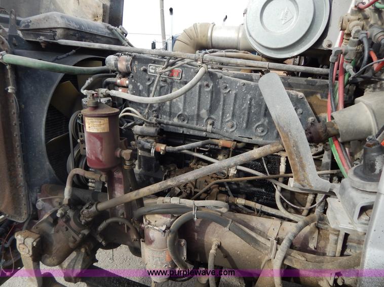 image for item G9355 1991 Freightliner FC70 Cargo semi truck