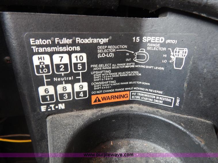 image for item G9355 1991 Freightliner FC70 Cargo semi truck