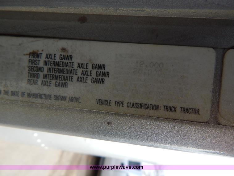 image for item G9355 1991 Freightliner FC70 Cargo semi truck