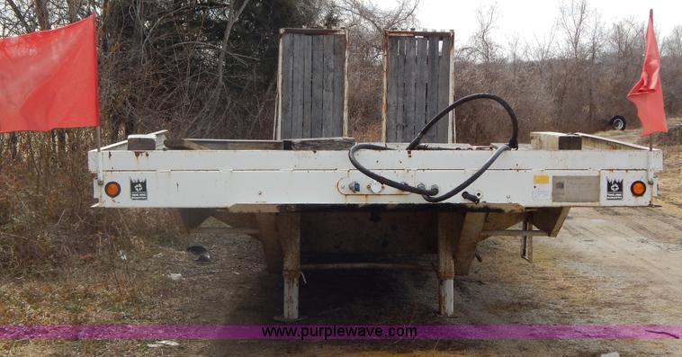 image for item G9360 1992 Trail King TK70RG-482 53' drop deck trailer