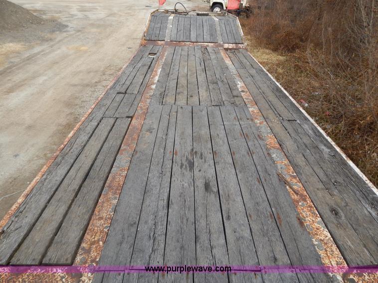 image for item G9360 1992 Trail King TK70RG-482 53' drop deck trailer