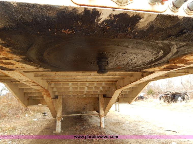 image for item G9360 1992 Trail King TK70RG-482 53' drop deck trailer