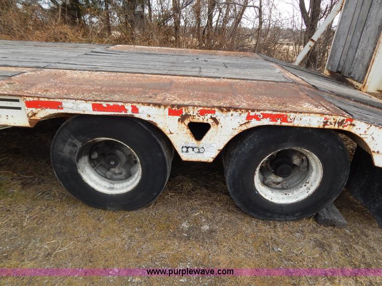 image for item G9360 1992 Trail King TK70RG-482 53' drop deck trailer