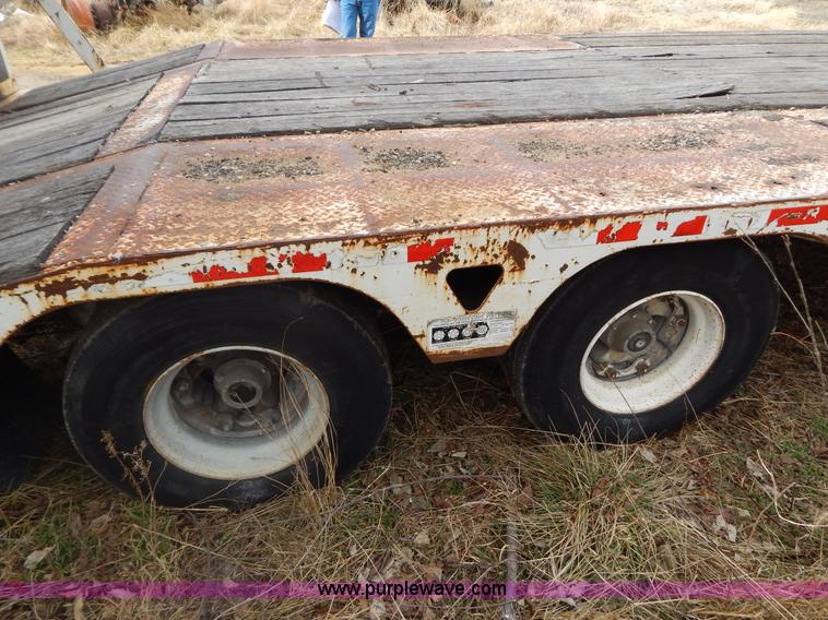 image for item G9360 1992 Trail King TK70RG-482 53' drop deck trailer