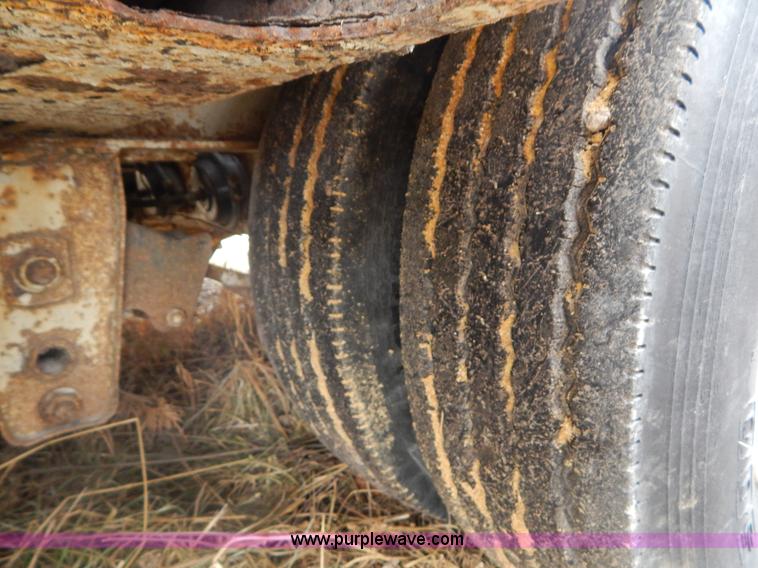 image for item G9360 1992 Trail King TK70RG-482 53' drop deck trailer