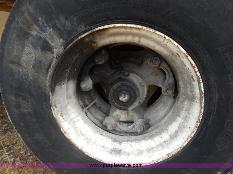 image for item G9360 1992 Trail King TK70RG-482 53' drop deck trailer