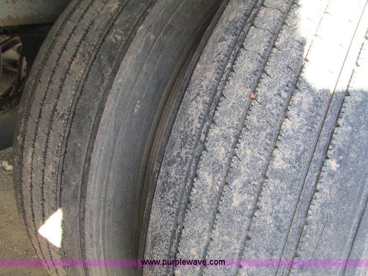 image for item G9363 2001 Great Dane 74117P-SA 48' trailer