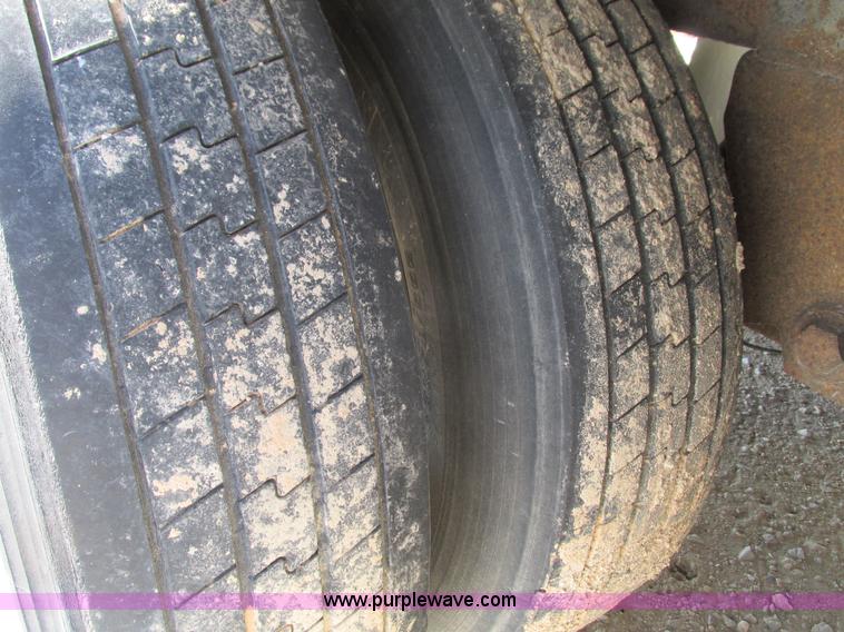 image for item G9363 2001 Great Dane 74117P-SA 48' trailer