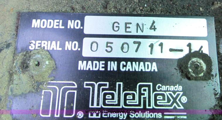 image for item G9365 2000 International 9400i semi truck