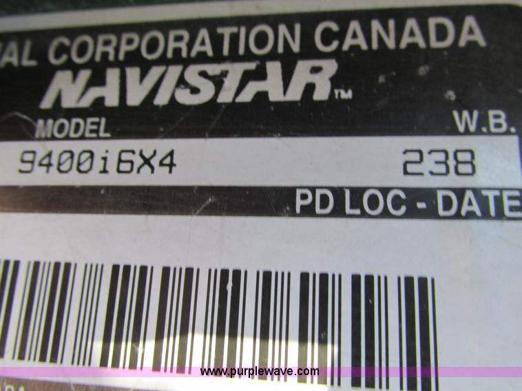 image for item G9365 2000 International 9400i semi truck