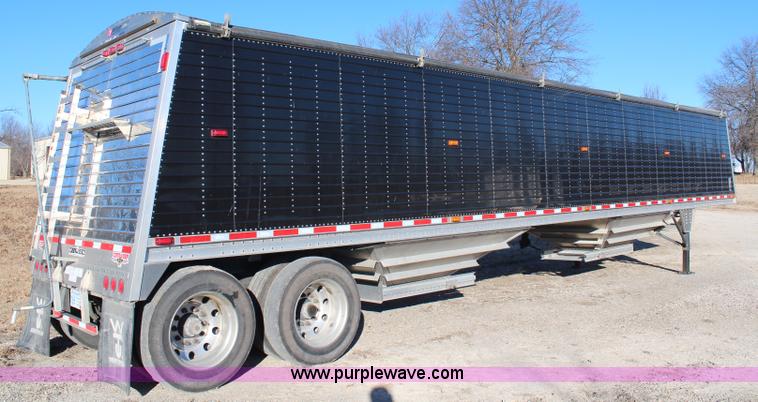 image for item H1391 2011 Wilson Commander DWH551CB grain trailer