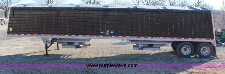 image for item H1391 2011 Wilson Commander DWH551CB grain trailer