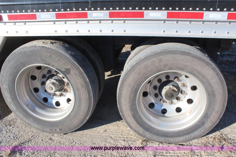 image for item H1391 2011 Wilson Commander DWH551CB grain trailer