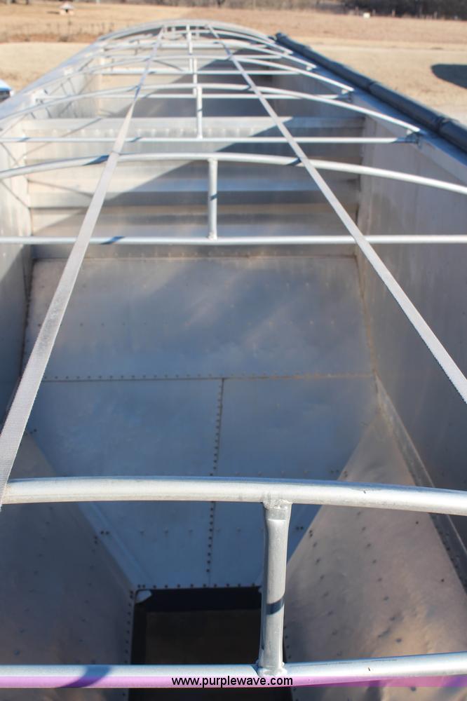 image for item H1391 2011 Wilson Commander DWH551CB grain trailer