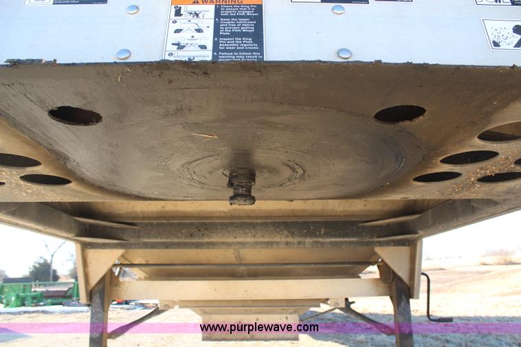 image for item H1391 2011 Wilson Commander DWH551CB grain trailer