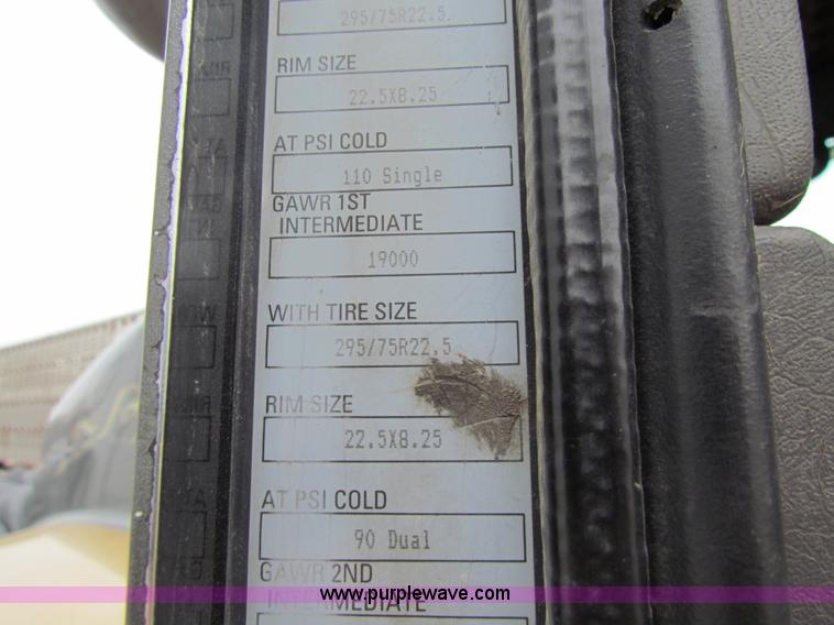 image for item I7500 2007 Kenworth T600B semi truck