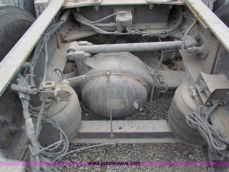 image for item I7500 2007 Kenworth T600B semi truck